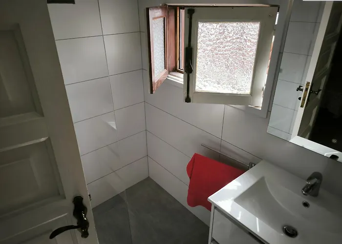 Americas Front Line Daire